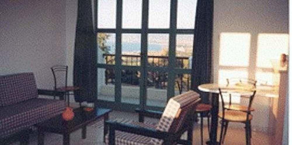 Agnades Apartments Polis Bagian luar foto